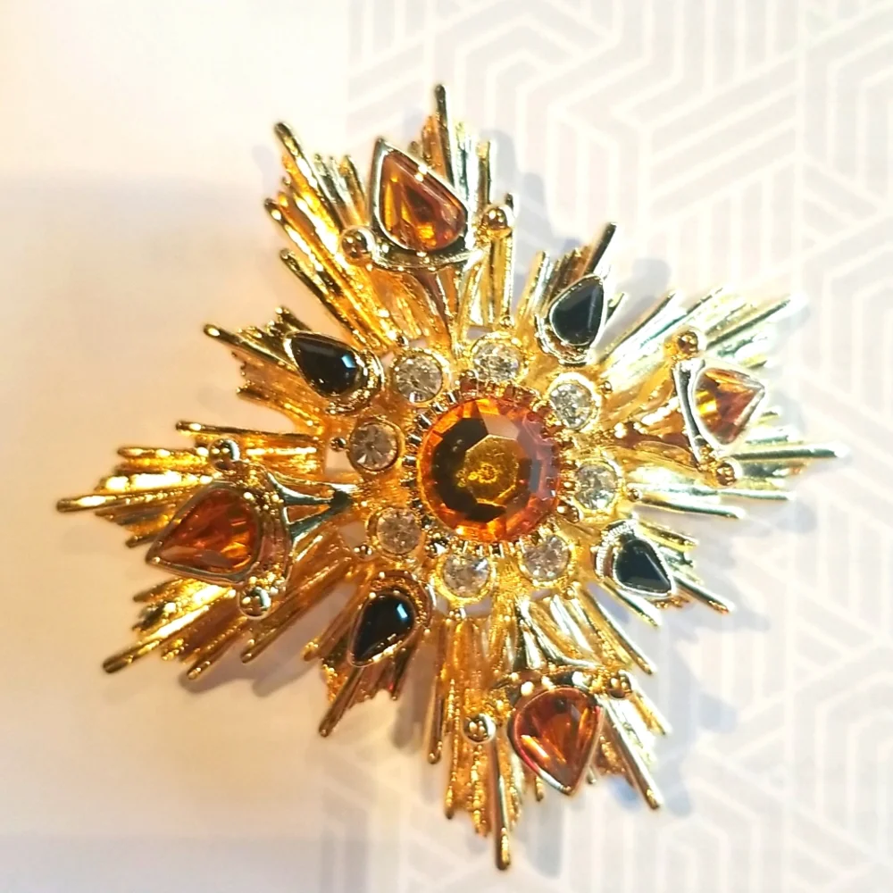 Joan Rivers Broach - Picture 1 of 5